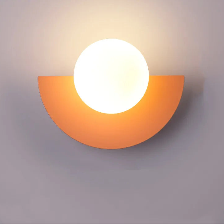 Kinkiet LED o półokrągłym kształcie