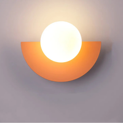 Kinkiet LED o półokrągłym kształcie