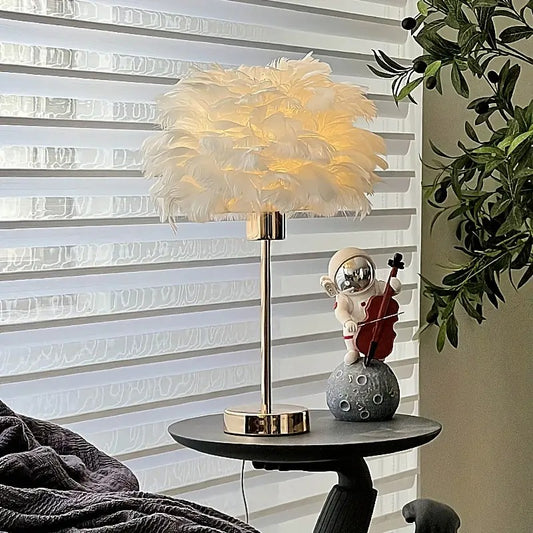 Lampka Biurkowa ze Sztucznym Piórem do Dekoracji Wnętrz