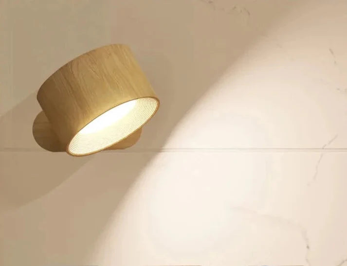 Bezprzewodowa lampa ścienna z regulowaną głowicą